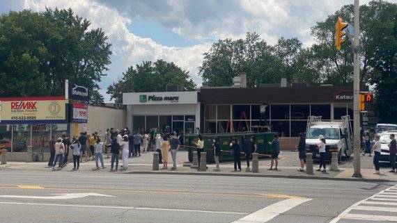 피자마루, 7월 캐나다 토론토 1호