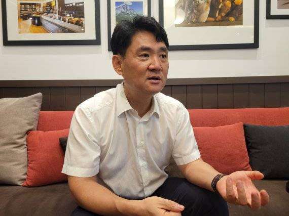 김정호 브라이언임팩트 이사장이 6월 30일 서울 중구 서울파이낸스센터에서 파이낸셜뉴스와 만나 이야기하고 있다. 사진=김준혁 기자