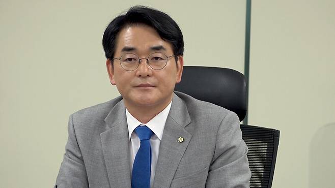 ▲박용진 더불어민주당 의원이 30일 오전 국회 의원회관 제4간담회실에서 전당대회 당 대표 출마 선언을 하고 있다. 사진=미디어오늘 영상 갈무리