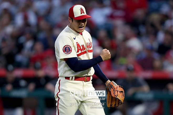 ▲ LA 에인절스 오타니 쇼헤이가 30일(한국시간) 시카고 화이트삭스와 홈경기에서 포효하고 있다.