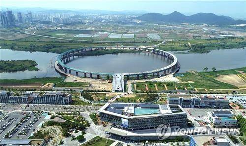 금강보행교 [연합뉴스 자료사진]