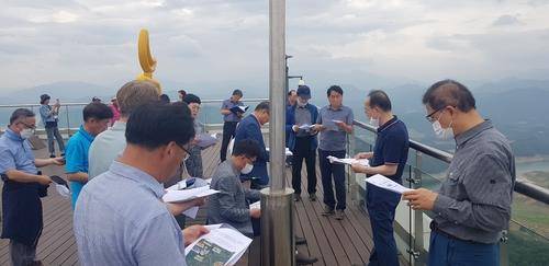 현장점검 활동 벌이는 제천시장직인수위원회 제천시 제공. 재판매 및 DB 금지