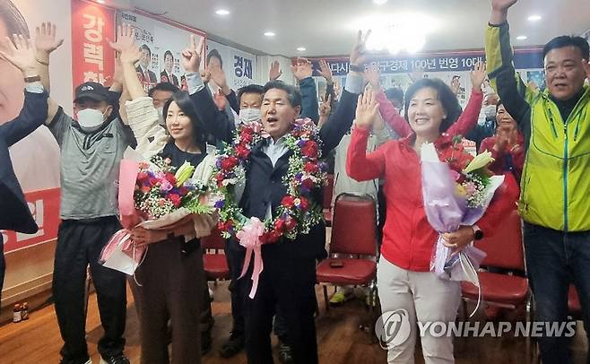 서흥원 양구군수 당선인 [서흥원 후보 캠프 제공. 재판매 및 DB 금지]