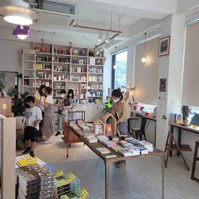 잘익은언어들에서 행사가 열리고 있는 모습.