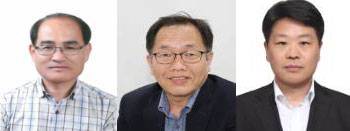 (왼쪽부터)&nbsp;임찬우 춘천시 행정지원과장, 유열 춘천시 보건운영과장,&nbsp;이호배 춘천시 기획예산과장