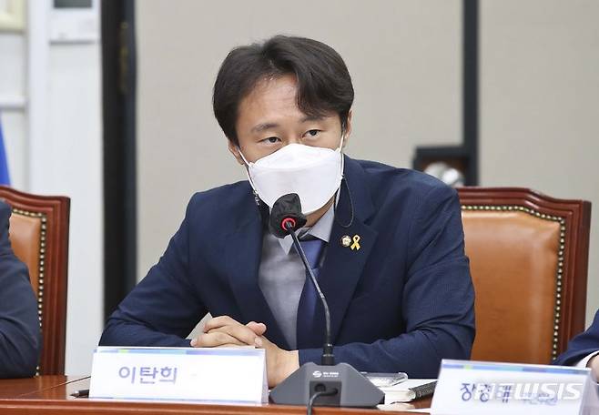 [서울=뉴시스] 전진환 기자 = 이탄희 더불어민주당 의원. (공동취재사진) 2022.05.24. photo@newsis.com