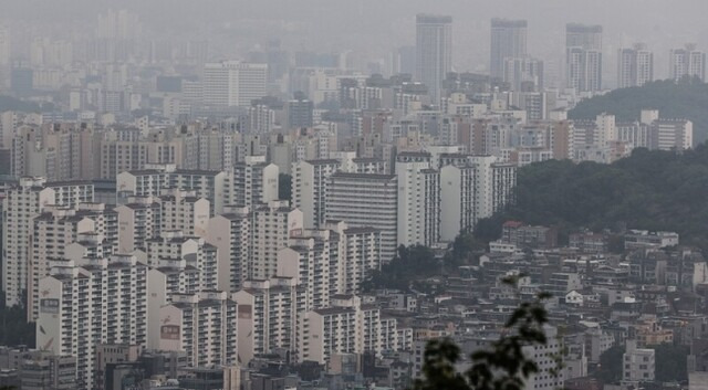 서울 남산에서 바라본 서울 아파트 단지 모습. 연합뉴스