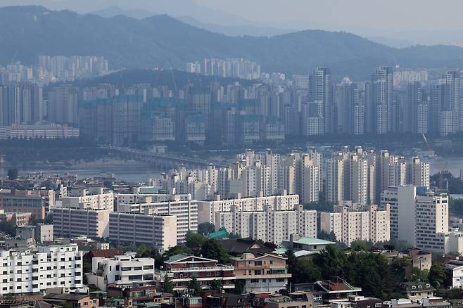 남산에서 바라본 서울 시내 아파트의 모습. [연합]