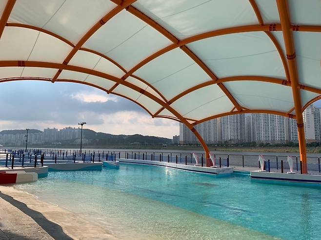 포항 형산강 야외 물놀이장 [포항시시설관리공단 제공. 재판매 및 DB 금지]