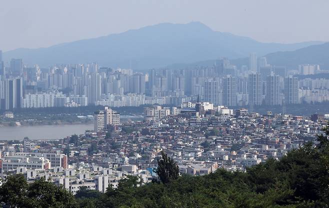 남산에서 바라본 서울 시내 아파트. [연합]