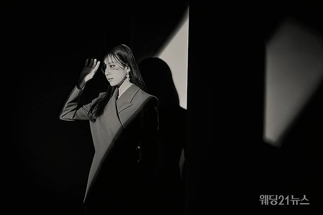 사진 : 모조에스핀(MOJO.S.PHINE), 브랜드 뮤즈 한효주 '2022 FALL 캠페인' (사진제공 : 모조에스핀)
