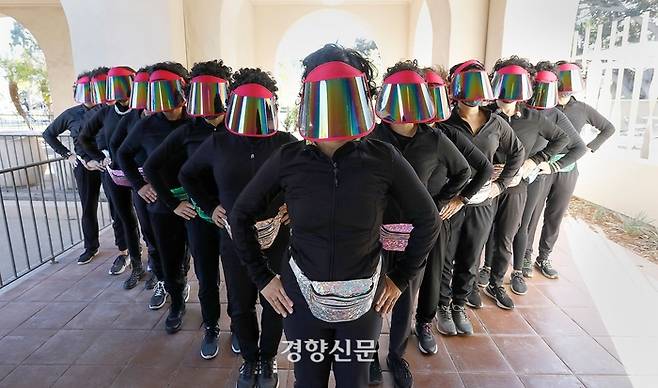 Ajumma EXP를 구성하는 자칭 ‘아줌마’ 30여 명은 미국 사회에 억척스레 뿌리내린 이민자 2세 출신이 대부분이다.  Ajumma EXP 제공