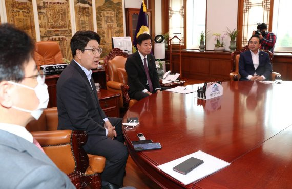 권성동 국민의힘 당대표 직무대행 겸 원내대표가 12일 오전 서울 여의도 국회의장실에서 열린 여야 원내대표 회동에서 발언하고 있다. (공동취재사진) 사진=뉴시스