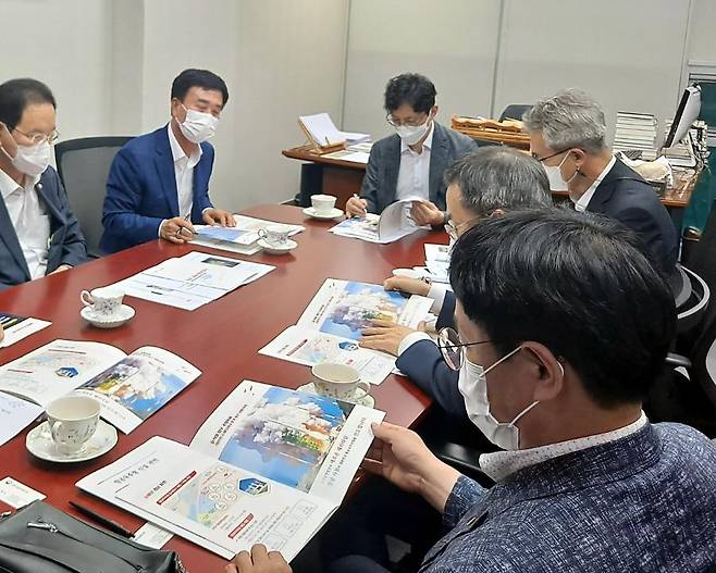 박동식 사천시장, 과기부 장관 만나 항공우주청 조기 설립 건의  [사천시 제공. 재판매 및 DB 금지]