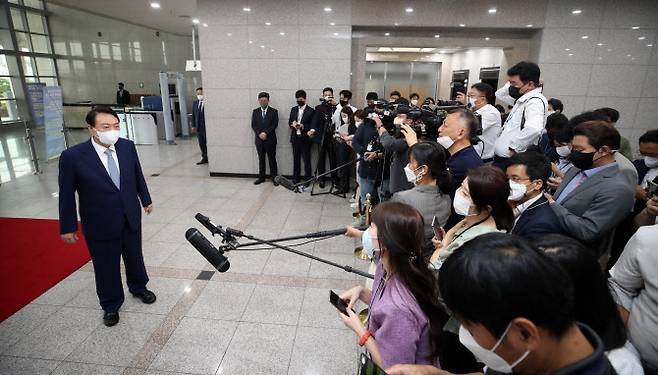 윤석열 대통령의 도어스테핑 (사진=대통령실)