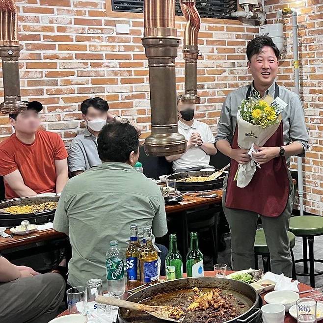 이준석 국민의힘 대표가 지난 19일 강원도 춘천을 방문해 김진태 강원도지사와 만찬 회동을 하고 있다. [연합]