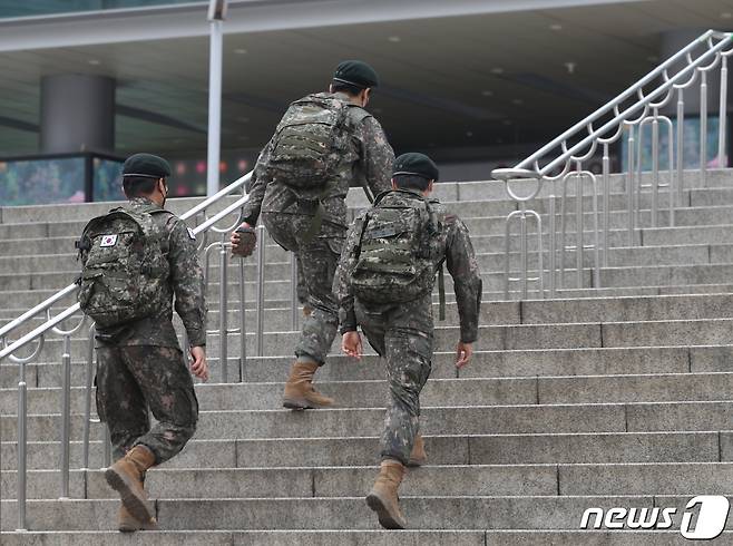 군 장병. 2022.4.25/뉴스1 © News1 신웅수 기자