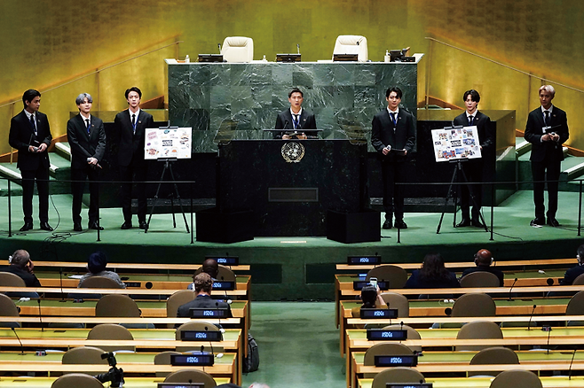 BTS는 2021년 9월20일 유엔총회 특별행사 '지속가능발전목표(SDG) 모멘트' 개회식에서 전 세계 청년들에게 희망의 메시지를 전했다.ⓒ연합뉴스