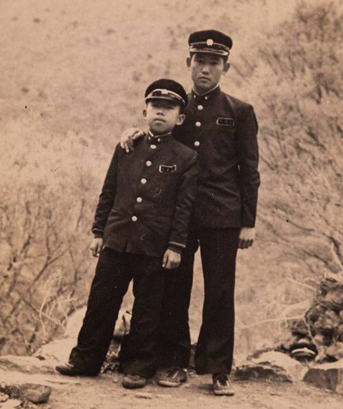 학창 시절 손주은 회장(왼쪽)