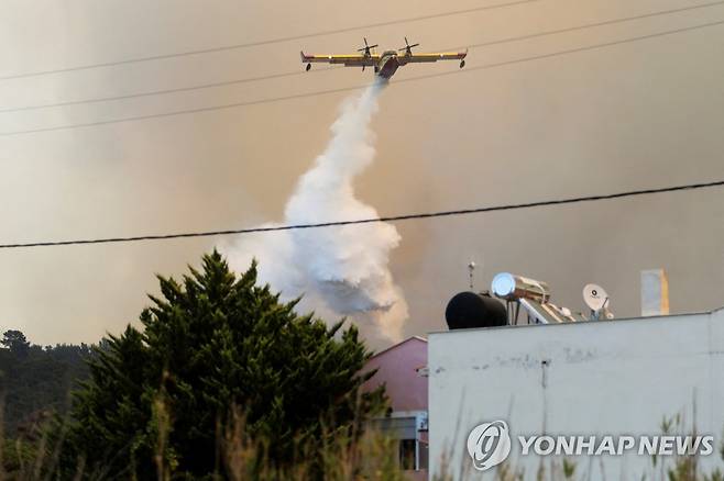 그리스 레스보스섬 산불 [로이터 연합뉴스 자료사진. 재판매 및 DB 금지]