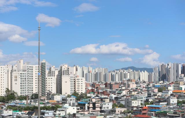 지난달 30일 오후 대구 서구 아파트 전경. 연합뉴스