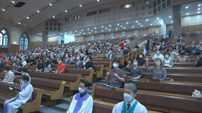 주일사역의 하나인 농인들의 예배시간