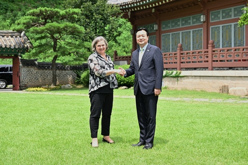 조현동 외교부 1차관, 빅토리아 뉼런드 미국 국무부 정무차관과 회동 [외교부 제공]