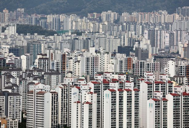 서울 남산에서 바라본 시내 아파트 전경. 연합뉴스