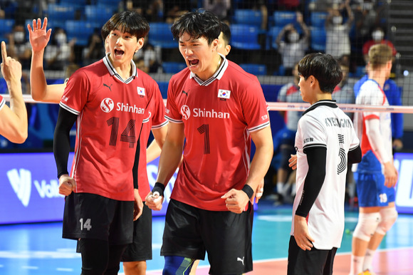 31일 서울 잠실학생체육관에서 한국과 체코의 2022 국제배구연맹(FIVB) 발리볼챌린저컵 3-4위전이 열린 가운데 임동혁이 득점 이후 기뻐하고 있다. [사진=대한민국배구협회(KVA)]