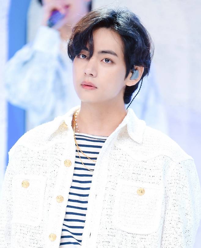 "태형아 울어?"  방탄소년단 뷔, 눈물 흘린 사연은?