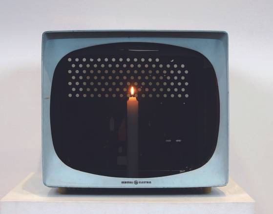 ″Candle TV″ (1965(1969)) by Paik [NAM JUNE PAIK ART CENTER]