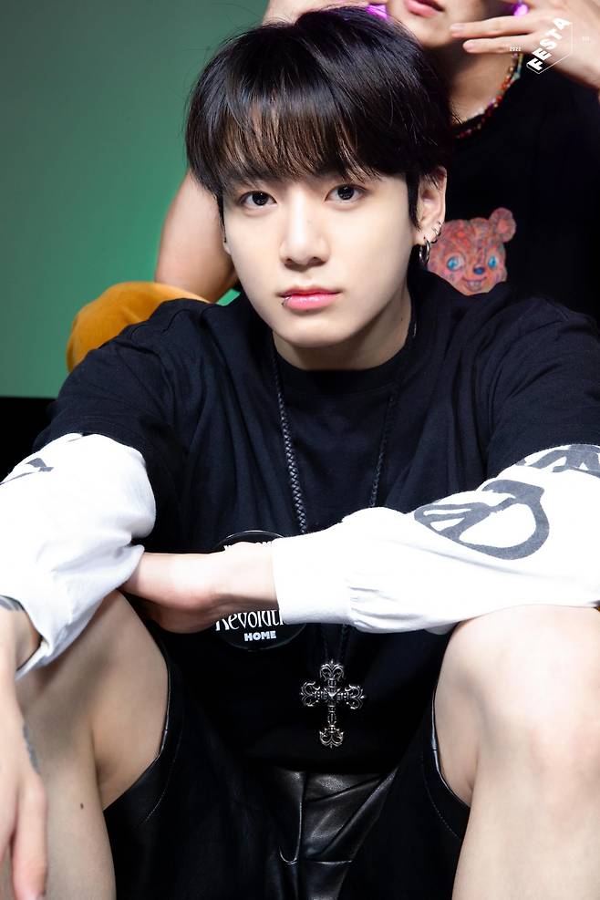 전정국 탄생일이올시다♥ 방탄소년단 정국, 쏟아지는 생일 서포트..축제 분위기 '후끈'