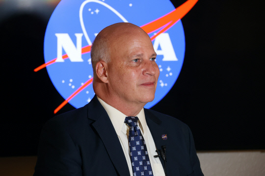 존 구이디(John Guidi) NASA 우주탐사시스템부 부국장이 현지시간 3일 오전 11시쯤 미국 플로리다에서 공동취재기자단과 인터뷰를 하고 있다. 사진=미국 플로리다 케이프커내버럴 공동취재기자단