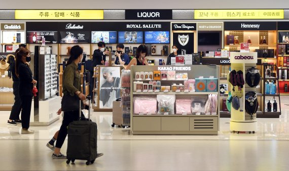 서울 강서구 김포공항 국제선 면세점. 사진=박범준 기자