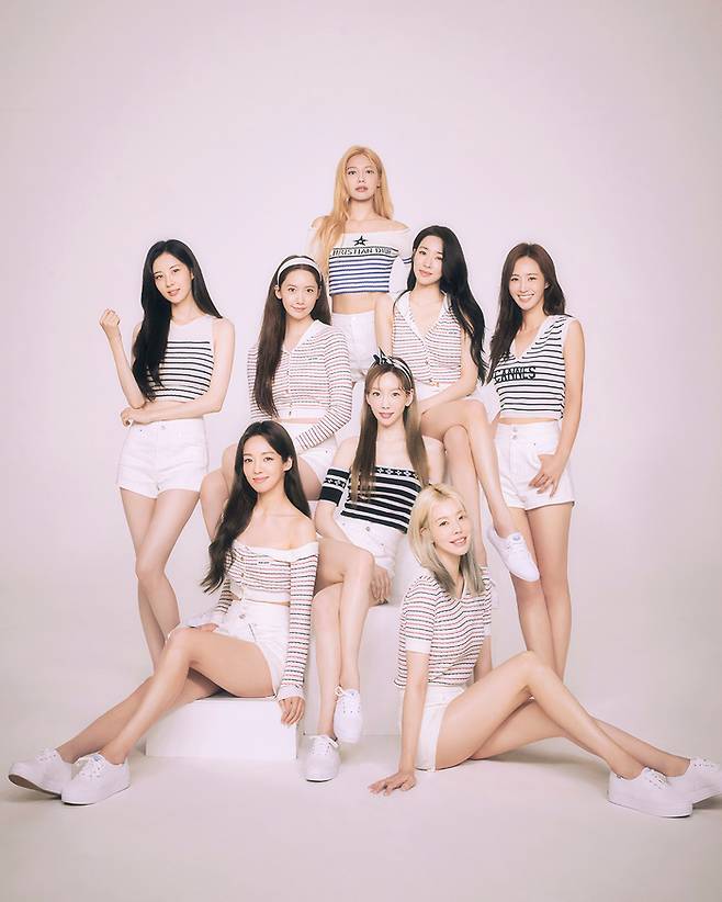 그룹 소녀시대. SM엔터테인먼트