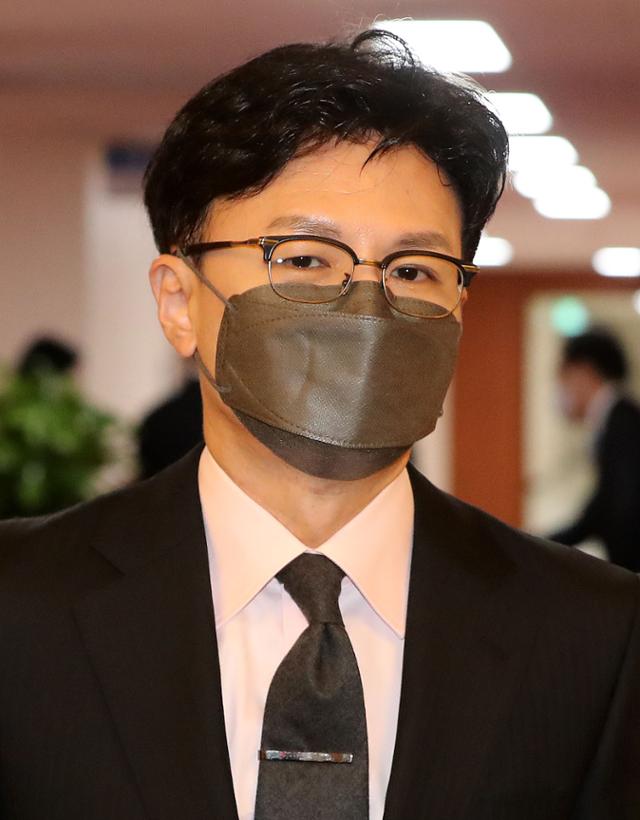 한동훈 법무부 장관이 2일 정부서울청사에서 열린 국무회의에 참석하고 있다. 한국일보 자료사진