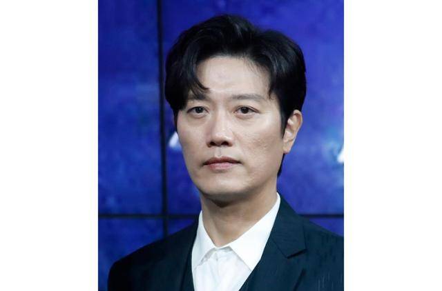 배우 박휘순이 9일 서울 종로구 JW메리어트 동대문 스퀘어 서울에서 열린 넷플릭스 시리즈 '모범가족' 제작발표회에서 포즈를 취하고 있다./뉴스1