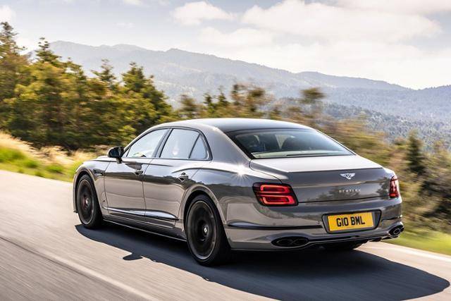 벤틀리 플라잉 스퍼 S 리뷰