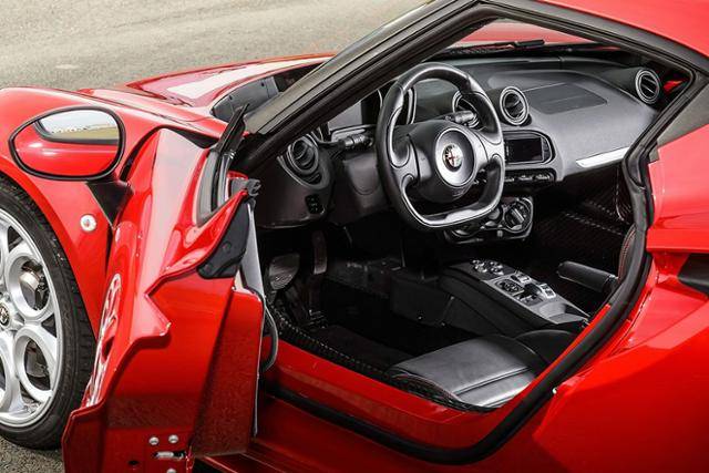 알파 로메오, 새로운 엔진의 스포츠카 공개할까?