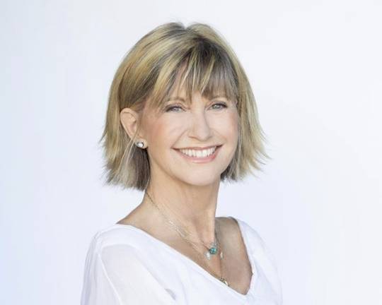 올리비아 뉴튼 존이 30년 암 투병 끝 세상을 떠났다. 사진l뉴튼 존 SNS