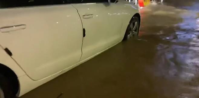 ▲ 미나 류필립 침수 피해 현장. 출처ㅣ미나 인스타그램