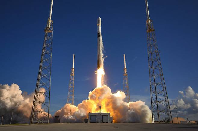 우리나라 첫 달 궤도선 다누리가 지난 5일 스페이스X 팰컨 9 발사체에 실려 우주로 발사됐다. 사진=SpaceX