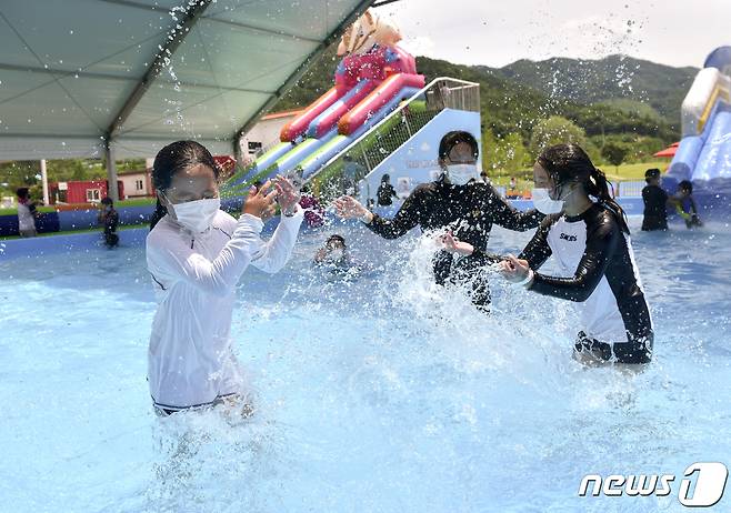 전북 장수군이 여름 휴가철을 맞아 장수누리파크 물놀이장을 운영한다.(장수군 제공)2022.8.11./ⓒ 뉴스1