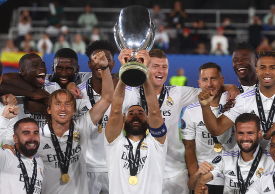 레알 마드리드 선수들이 프랑크푸르트를 꺾고 UEFA 슈퍼컵 우승을 차지했다. /사진=로이터