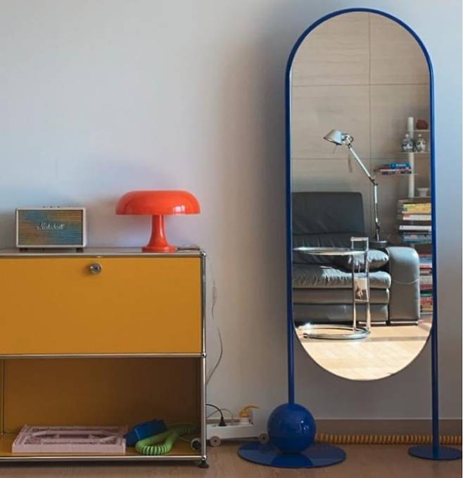 HOUSE MIRROR (for family)/ 패밀리 하우스 미러는 87만원. SMILE,MOON