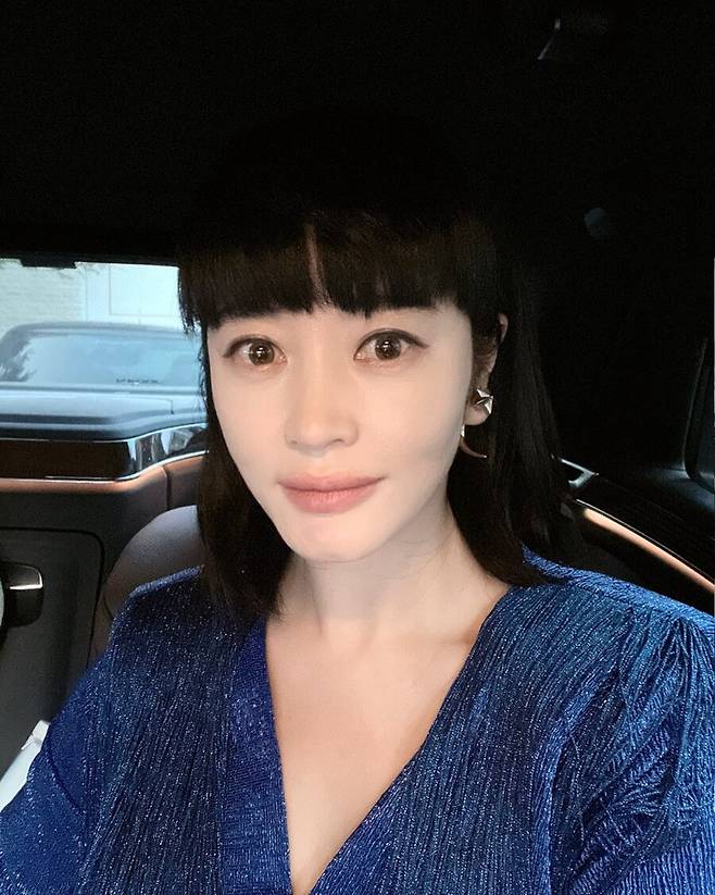 출처|김혜수 인스타그램