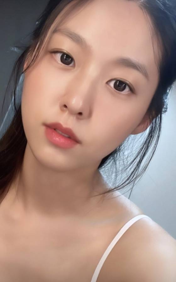 설현./사진=설현 인스타그램