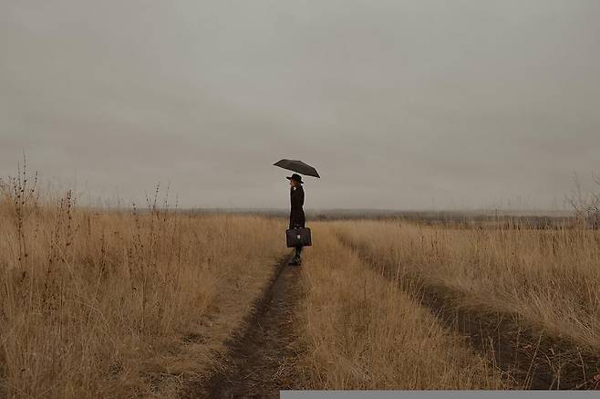 달콤 씁쓸한 경험은 불완전한 세상에서 정처없이 헤매는 인간의 처지에서 비롯된다.