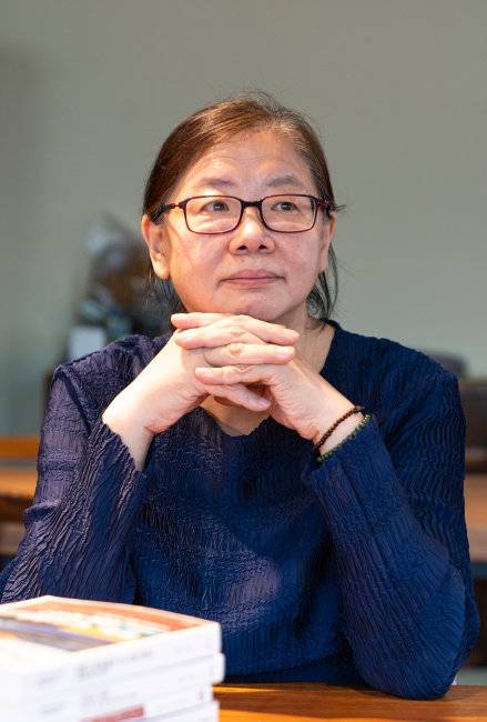 백원담 회장은 “학생들이 ‘나는 아무렇게나 자라도 돼’라고 말하는 게 두렵다. 도덕과 사회문제를 사유할 줄 아는 사람을 길러내는 것이 인문학의 역할이다”라고 당부했다. [홍태식 객원기자]