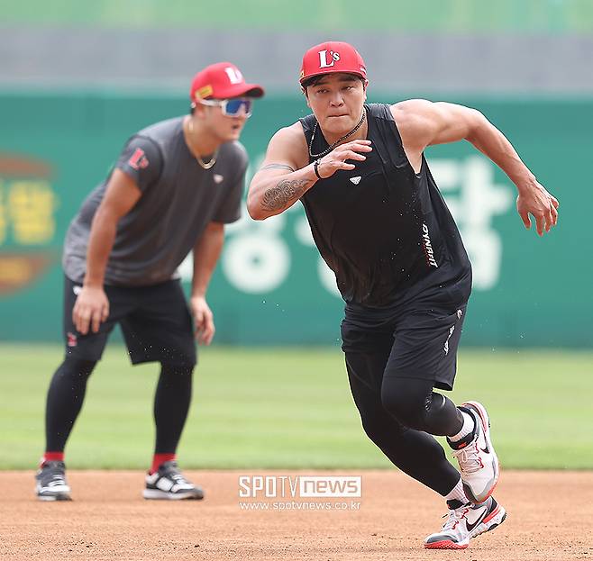 ▲ SSG 추신수(오른쪽). ⓒ곽혜미 기자